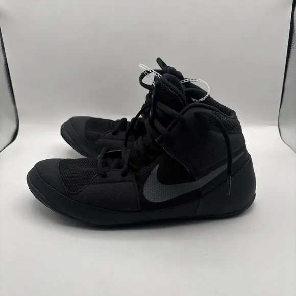 Nike Fury Wrestling Shoes Black Gray Men's Size 9 AO2416-010 Training MMA NWT