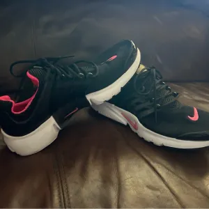 Nike Girls Air Presto Sneaker Casual Black Pink Running Mesh Lace Up Shoes 5YB