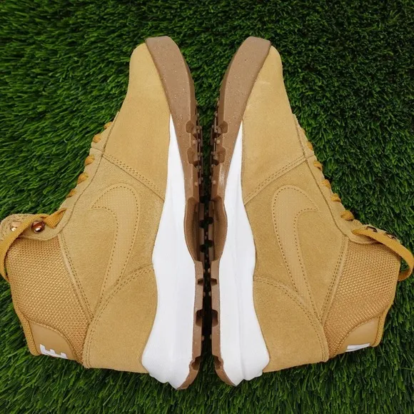 Nike Hoodland Suede 654888 727 Haystack/Sail-Gum Light Brown Men's Size 7