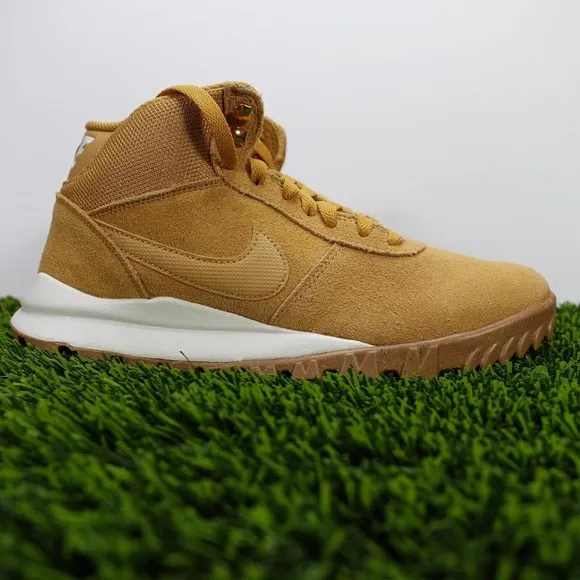 Nike Hoodland Suede 654888 727 Haystack/Sail-Gum Light Brown Men's Size 7
