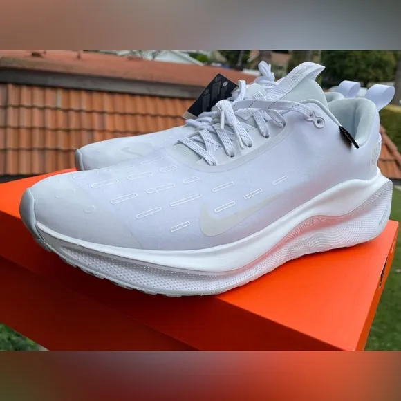 Nike InfinityRN 4 GORE-TEX-White/Pure Platinum/White