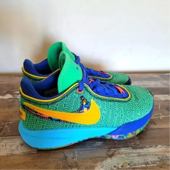 Nike Kids' Multicolor Green Blue Athletic Shoes Sneakers size 5