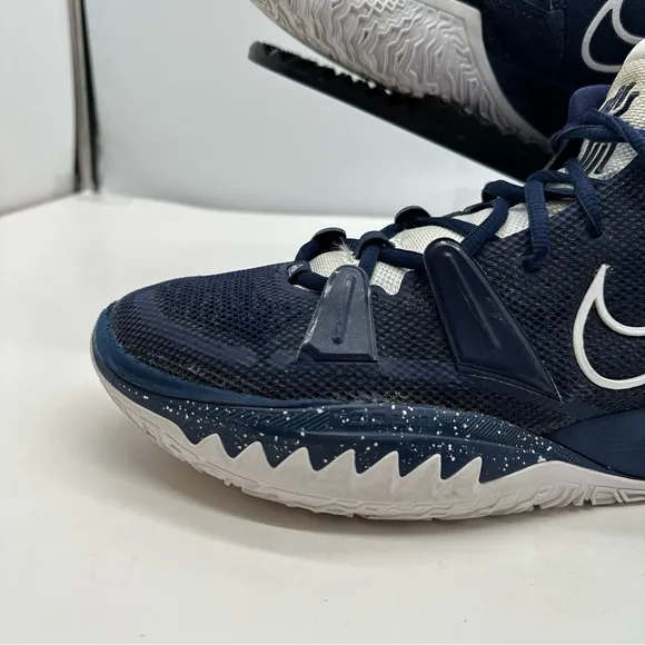 Nike Kyrie 7 TB Mens 11.5 Basketball Shoes Sneakers Midnight Navy DA7767-402