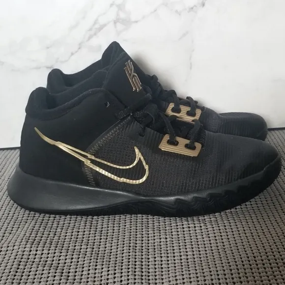 Nike Kyrie Flytrap 4 Black Metallic Gold Sneakers Shoes 6.5 Youth