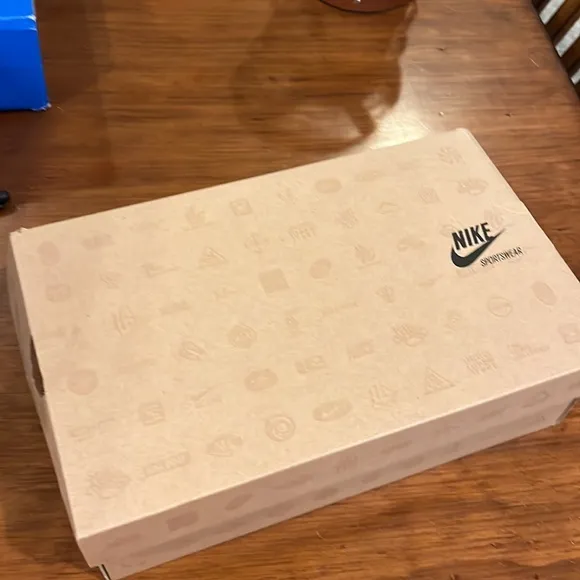 Nike Mayfly Premium NSW shoes sneakers new 515003 011 Mens size 6.5 from 2011