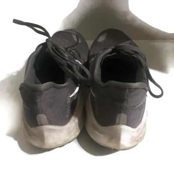 Nike Mens Air Zoom Vomero 14 Running Shoes Size 10