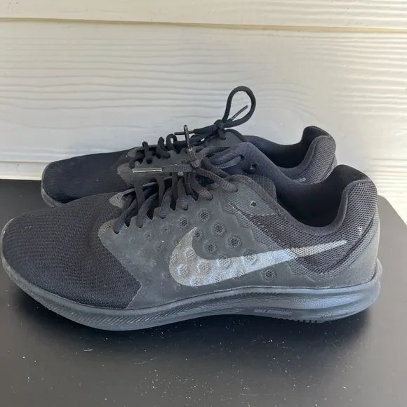 Nike Men's Downshifter 7 Running Shoes Sneakers Size 10 Style 852459-001