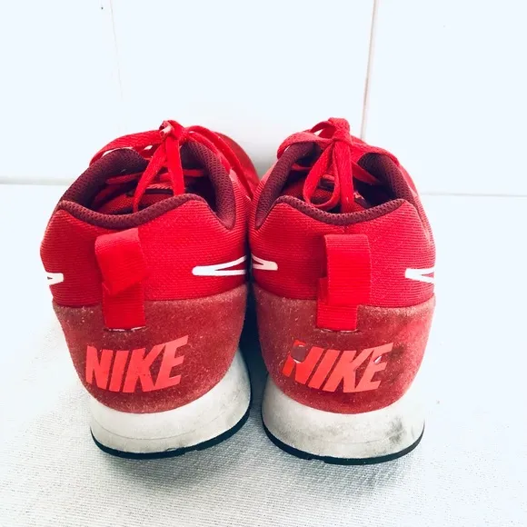 NIKE MENS SHOES MD RUNNING 2 SIZE 12
