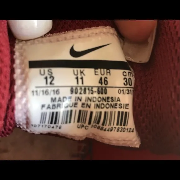NIKE MENS SHOES MD RUNNING 2 SIZE 12
