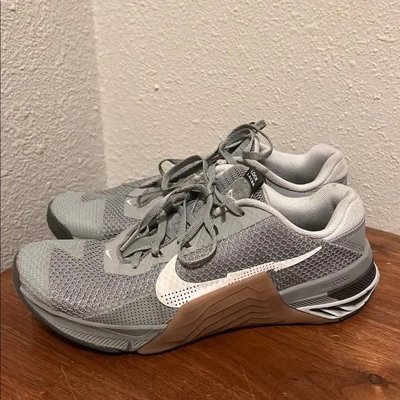 Nike Metcom 7 Gray Mens Sz 8 Training Running Shoes
