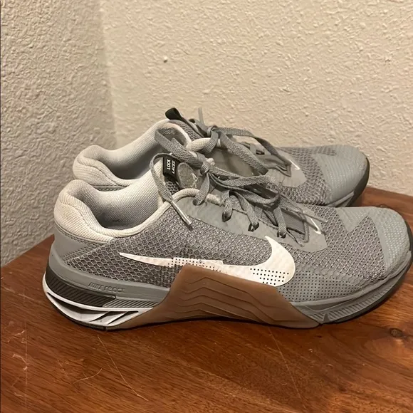 Nike Metcom 7 Gray Mens Sz 8 Training Running Shoes