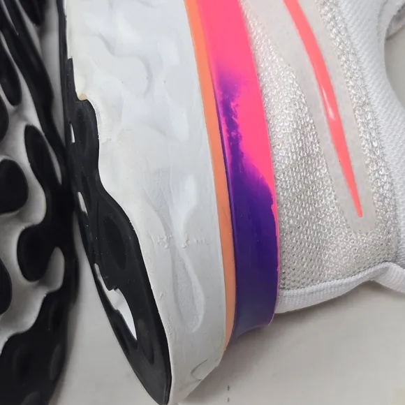 Nike React Infinity 2 Flyknit Women's White and Pink Running Shoes Size 8
