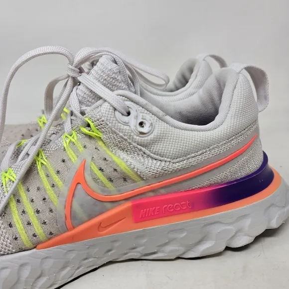 Nike React Infinity 2 Flyknit Women's White and Pink Running Shoes Size 8