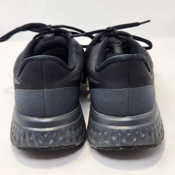 Nike Revolution 5 Running Shoes Triple Black Anthracite Mens 8 Athletic Low Top
