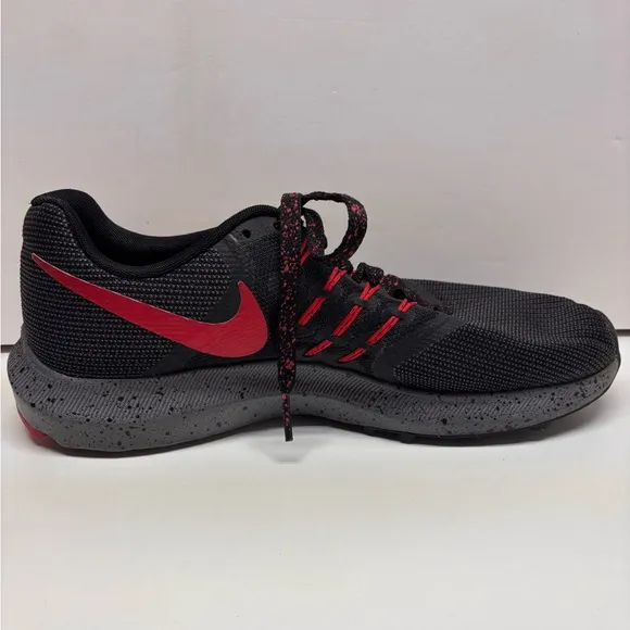 NIKE Run Swift Men's Running Shoes Size 7.5 Black/Red CK6691-001