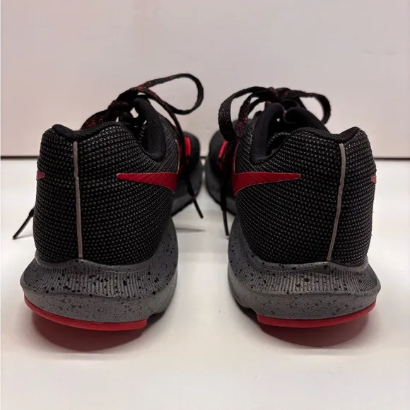 NIKE Run Swift Men's Running Shoes Size 7.5 Black/Red CK6691-001
