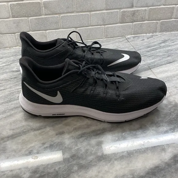Nike running shoes size 13D NWT. No box.
