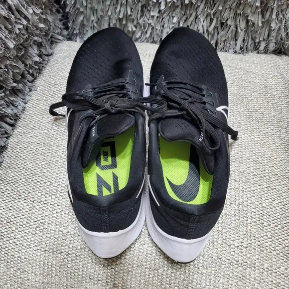 NIKE Running Women's shoes Sz 8.5