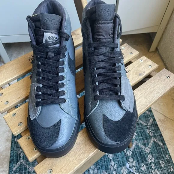 Nike SB Zoom Blazer Mid Edge Iron Grey Size 9.5 Skateboarding Shoes Sneakers