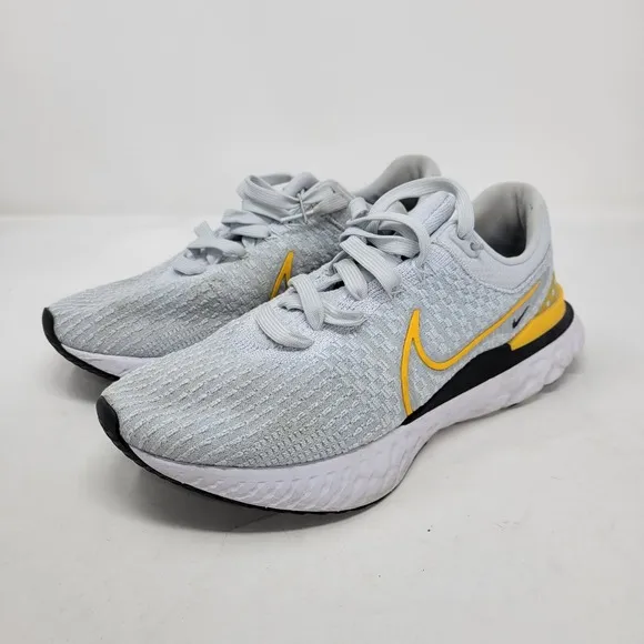 Nike Shoes Mens 9.5 Running Athletic Sneakers React Flyknit DQ7830-016 Adult