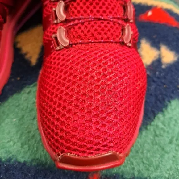 Nike Shox Gravity Red Crush Running Shoes Womens Size 7 AQ8554-606