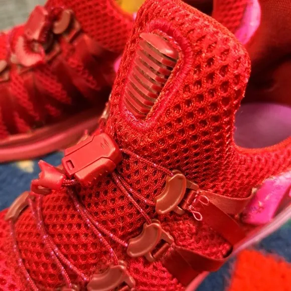 Nike Shox Gravity Red Crush Running Shoes Womens Size 7 AQ8554-606