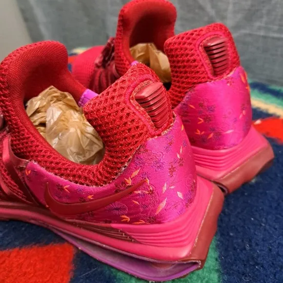 Nike Shox Gravity Red Crush Running Shoes Womens Size 7 AQ8554-606