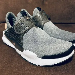 Nike Sock Dart SE Running Shoes Women's sz 11 Vachetta Tan Gray Black 862412-001