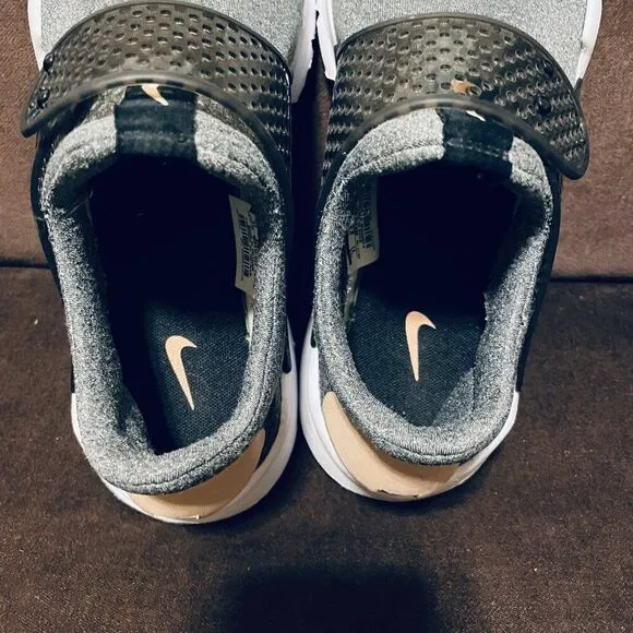 Nike Sock Dart SE Running Shoes Women's sz 11 Vachetta Tan Gray Black 862412-001