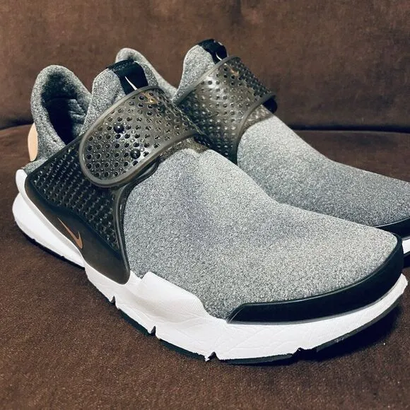 Nike Sock Dart SE Running Shoes Women's sz 11 Vachetta Tan Gray Black 862412-001