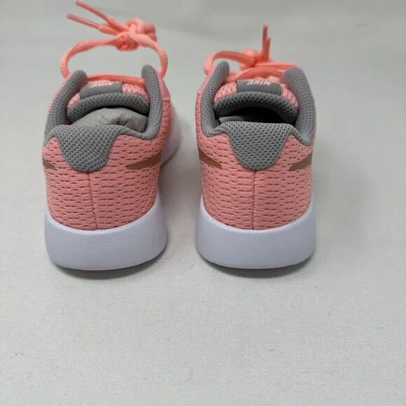 Nike Tanjun Youth 10.5c Girls Pink‎ Gray &amp; Gold Sneakers Shoes 818385-607 New