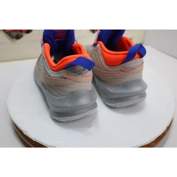 Nike Team Hustle D 10 Desert Sand Boys Size 7Y CZ4179-001