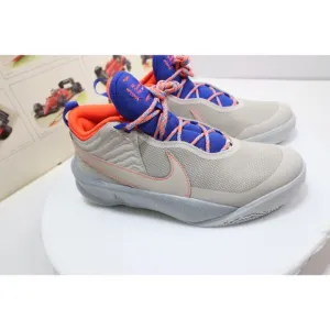 Nike Team Hustle D 10 Desert Sand Boys Size 7Y CZ4179-001