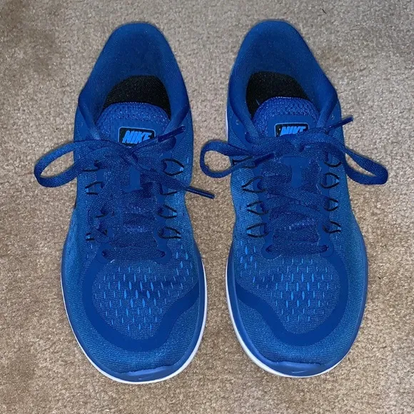 💙Nike tennis shoes