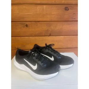 Nike W Air Winflo 10 [DV4023-003] Women Running Shoes Black/White  Sz 8.5