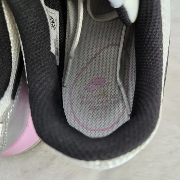 Nike Women's Air Max Sneakers - White and Pink