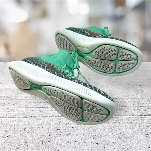 Nike Women’s Lunarepic Flyknit Sheild RunningSneakers Size‎ 8.5 (849665-300)