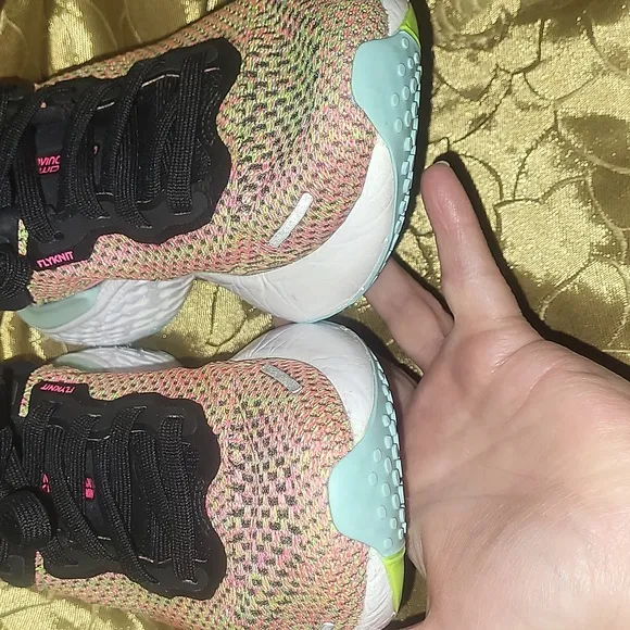 👟Nike Women's Multicolor ZoomX Invincible Running Shoes- Size 8👟