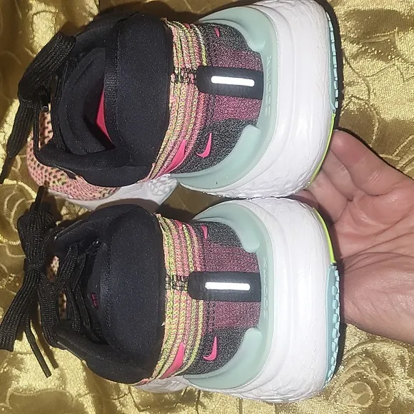 👟Nike Women's Multicolor ZoomX Invincible Running Shoes- Size 8👟