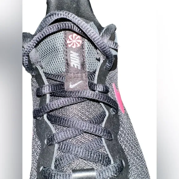 Nike Women's Revolution 6 Next Nature Shoes Black/Hyper Pink-Iron Grey Sz 8 EUC