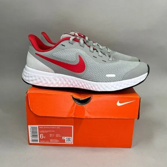 Nike Youth Size 6 Revolution 5 Running Shoes