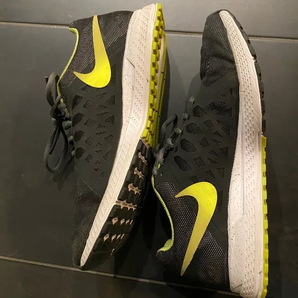 Nike Zoom Running Shoes M 7.5