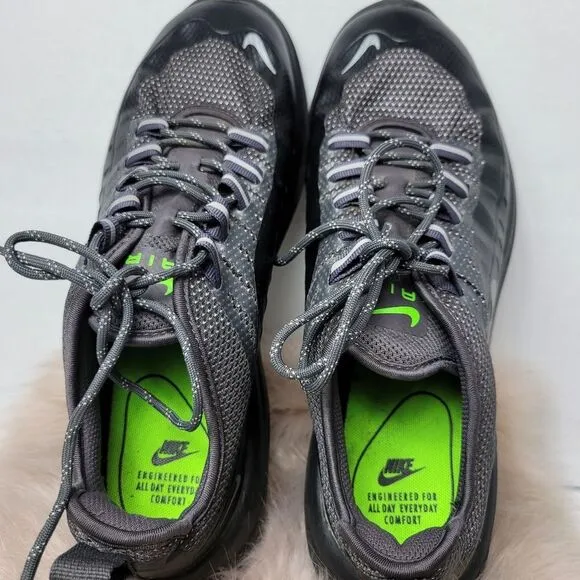 Nike Air Max Axis Premium Running Shoes Black And Grey AA2148-009 Mens Size 9.5
