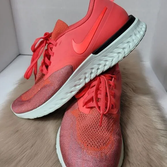 Nike Odyssey React 2 Flyknit Women's Running Shoes Size 9.5