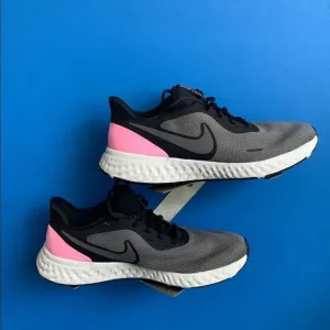 Nike Revolution 5 Running Shoes Women's US 10