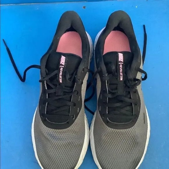 Nike Revolution 5 Running Shoes Women's US 10