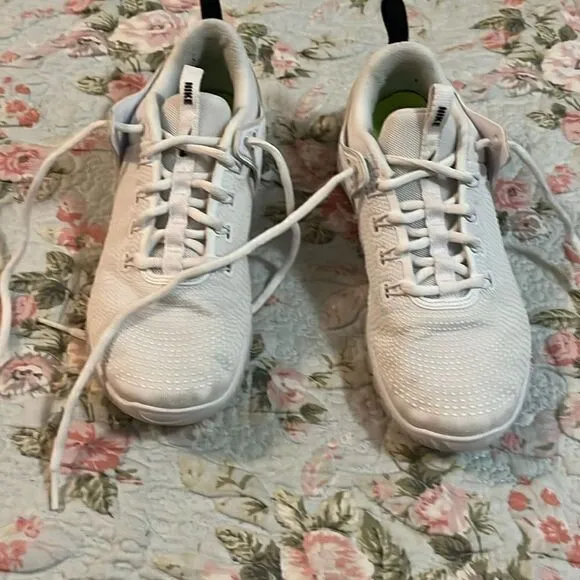 Nike zoom sneakers
