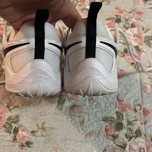 Nike zoom sneakers