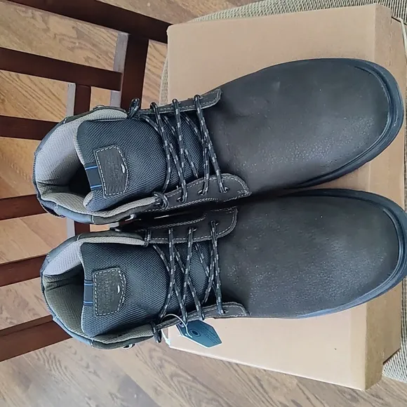 Nunn Bush men's boots-NEW