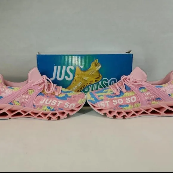 NWB Just So So Wome 's MS0904 Pink Camouflage Lace up Tennis Shoes Size EU 41